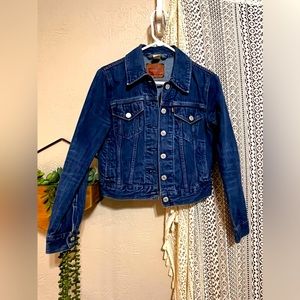 Women’s vintage Levi’s jean jacket